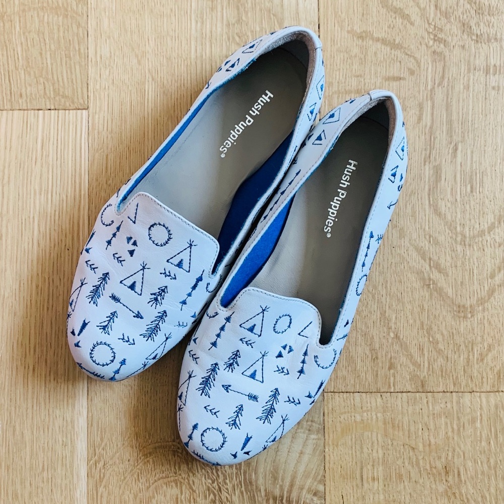 New Hush Puppies leather flats with blue stitching